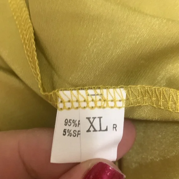 Gold Beautiful 2 piece dressy or causal - Picture 7 of 11